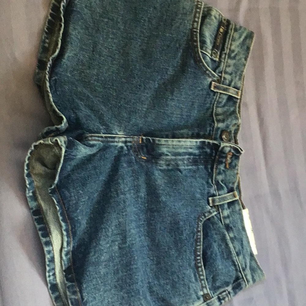 Lei denim shorts